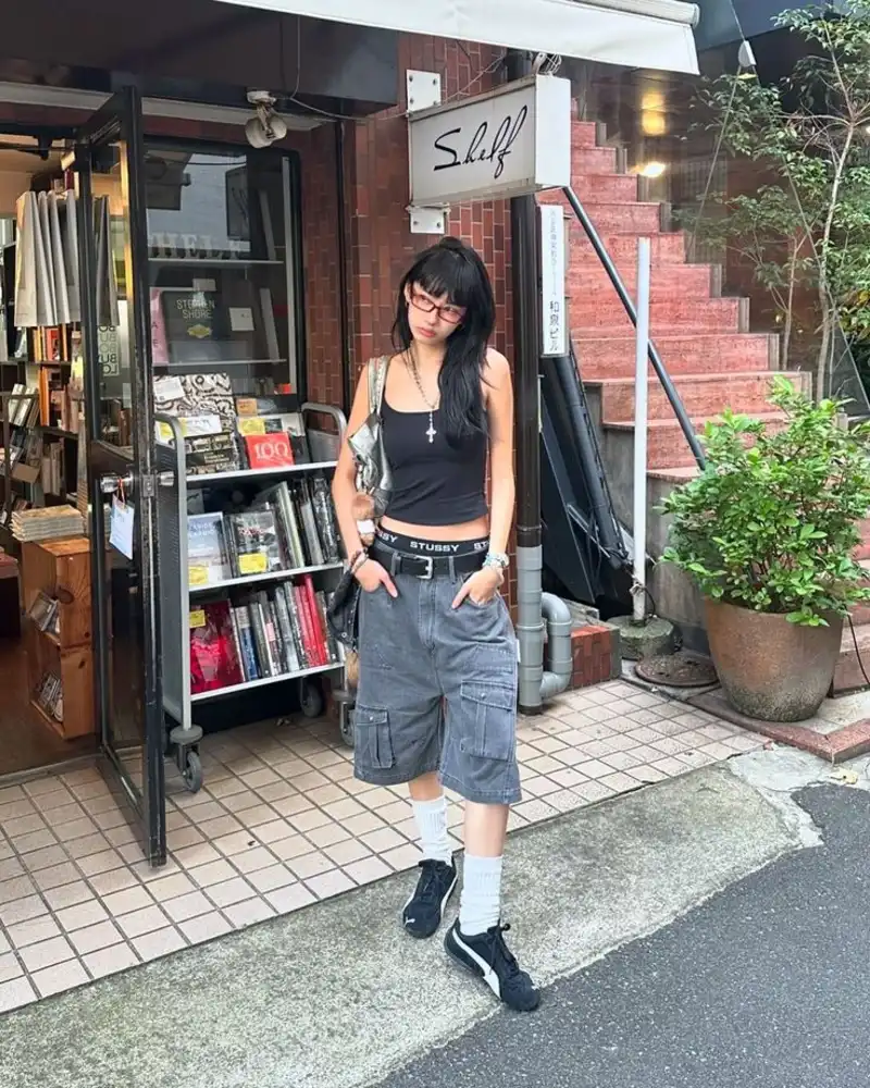 Black Crop Tank + Grey Cargo Shorts + Pumas