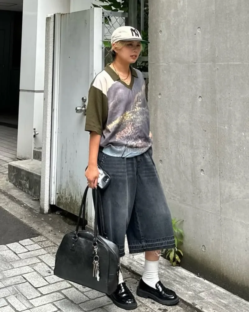 Color-Block Print Top with Black Wide Denim