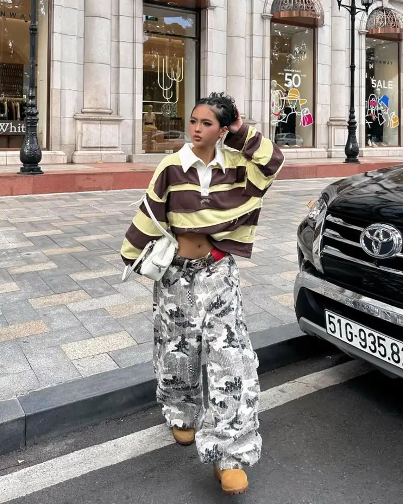 Cropped Rugby Polo + Grey Camo Wide-Leg Pants 