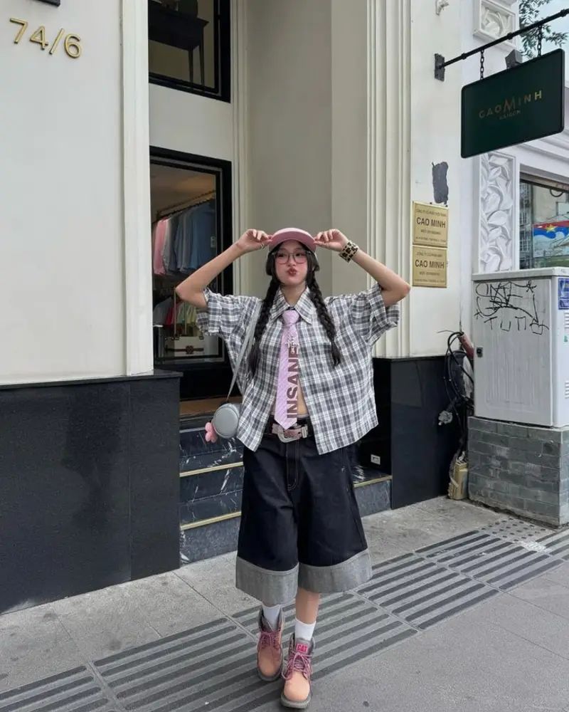 Plaid Shirt + Printed Tie + Cuffed Denim Shorts Combo