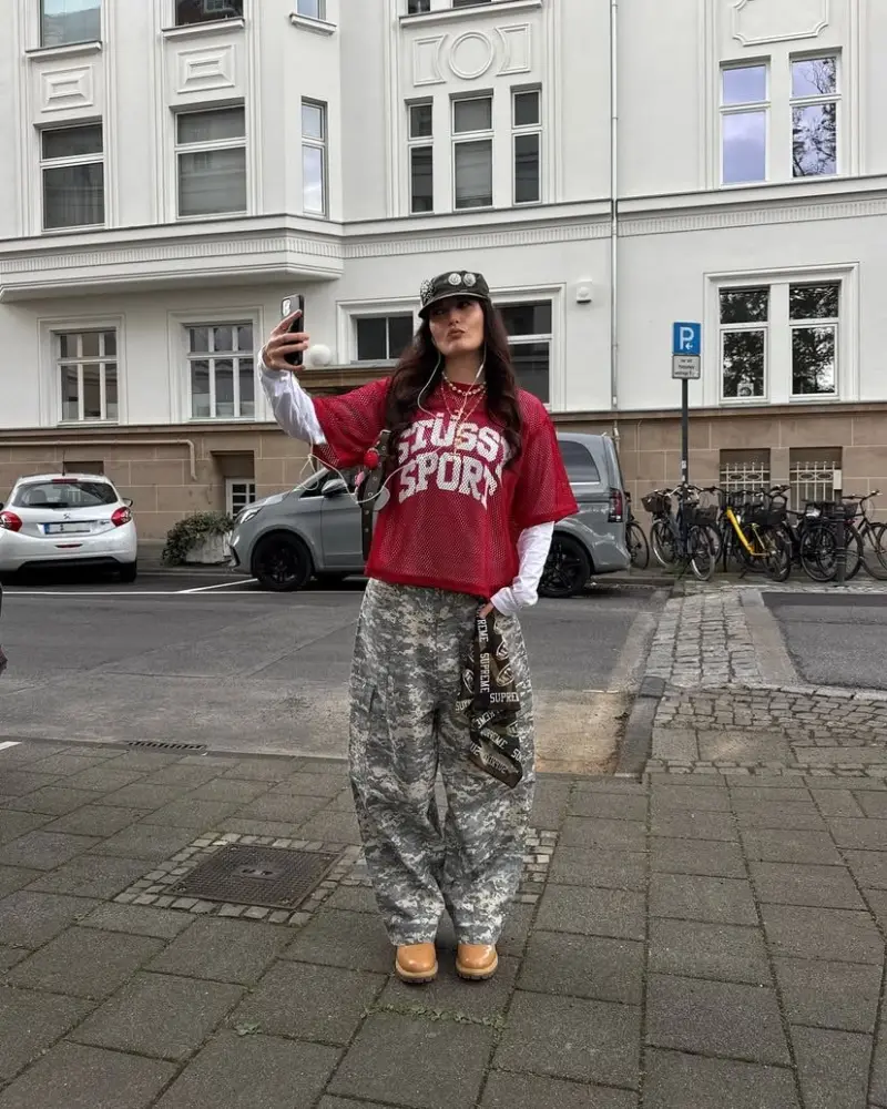 Red Mesh Jersey +long-sleeve top+ Camo Pants 