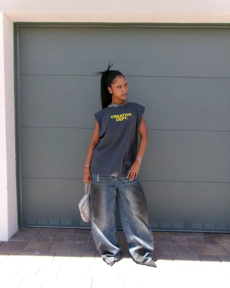 Sleeveless Graphic Tee and Extreme Baggy Acid-Wash Jeans with Silver Accents