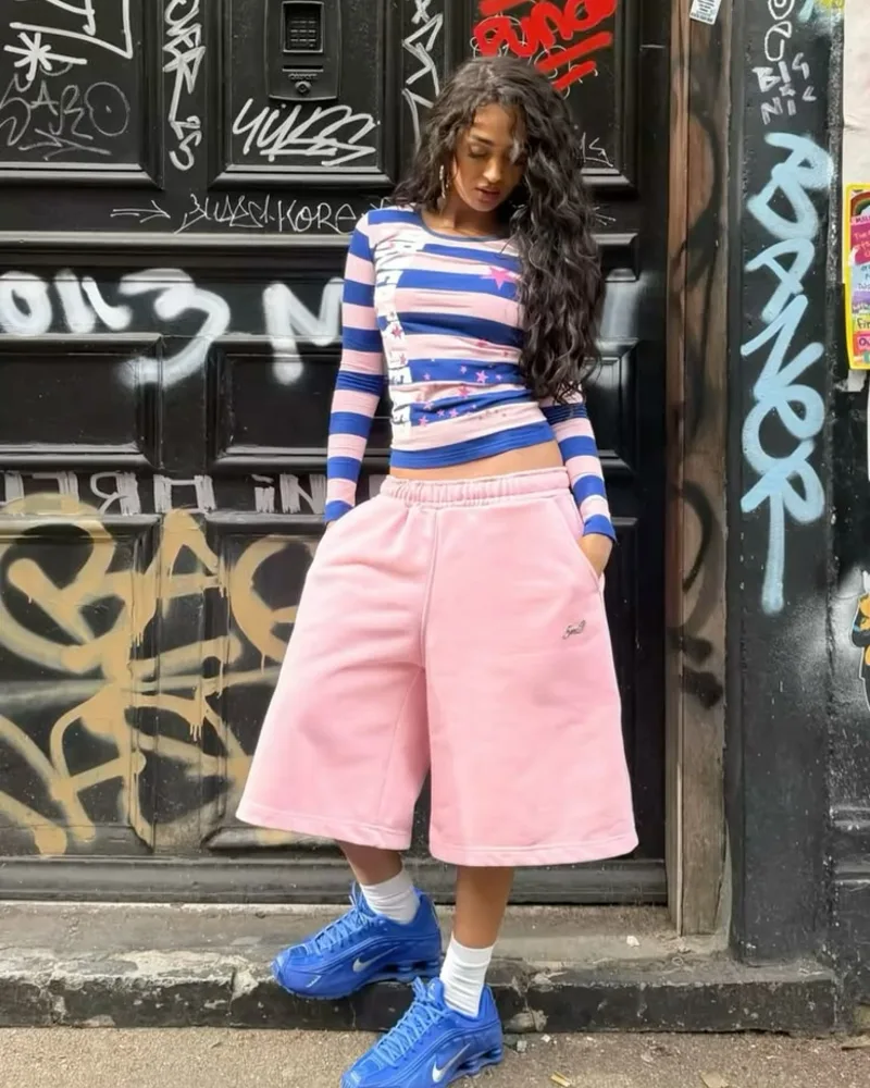  Striped Long-Sleeve Top with Pink Wide Shorts