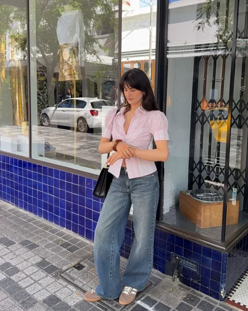 Striped Pink Shirt + Wide-Leg Jeans Afternoon Vibe