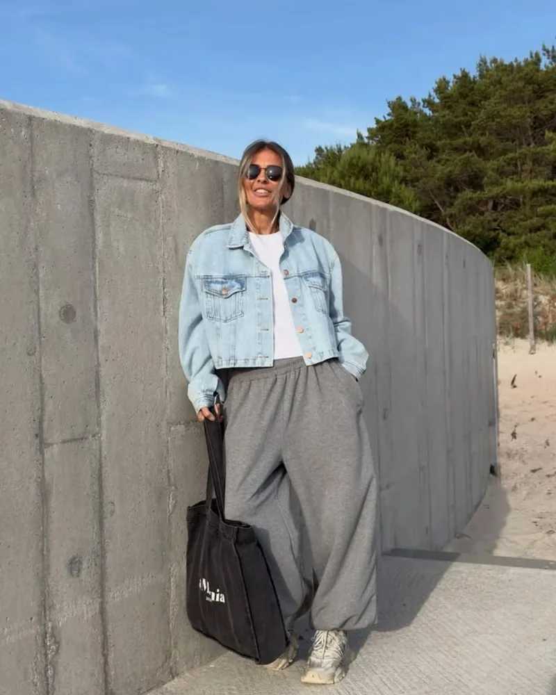 Cropped Denim Jacket & Grey Sweatpants
