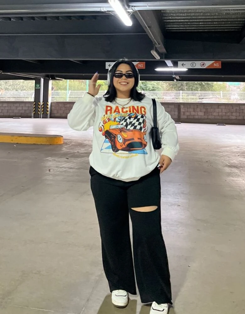 Graphic Sweatshirt with Wide-Leg Pants