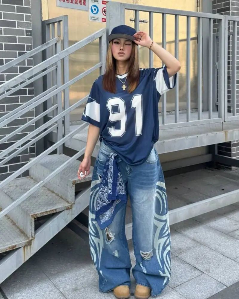 Oversized Jersey, Ripped Denim, and Zero Overthinking