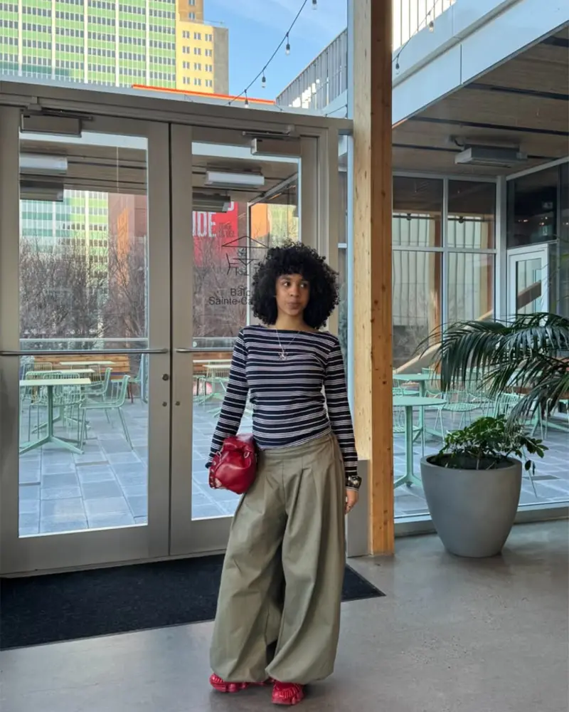  Striped Long-Sleeve & Olive Barrel Trousers