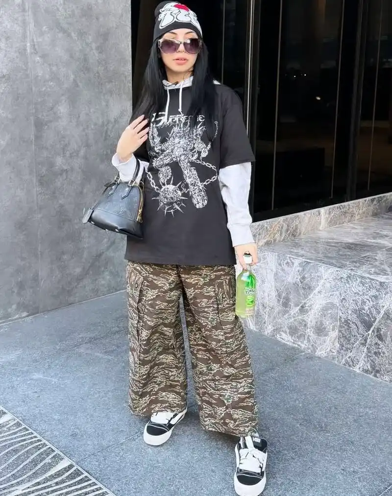  Graphic Hoodie-Tee with Camo Cargo Pants