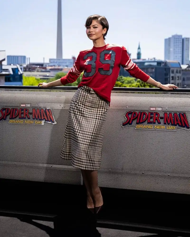 Red Jersey With a Plaid Midi Skirt
