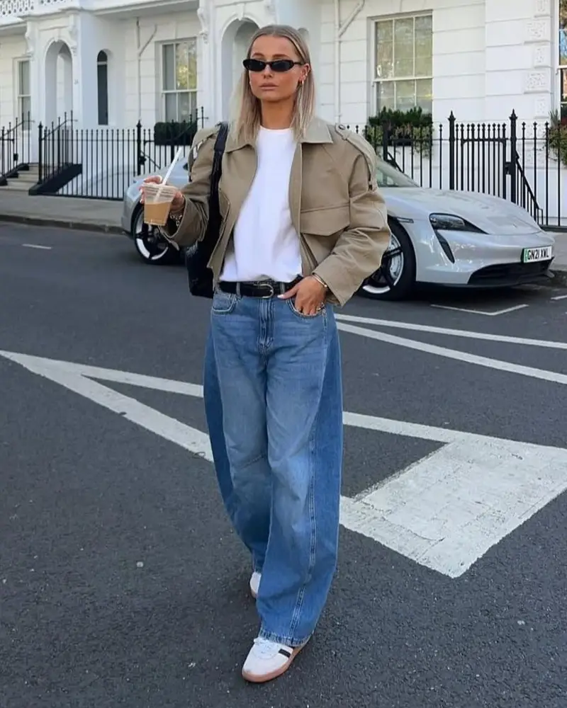 Cropped Utility Jacket With Relaxed Jeans and Retro Sneakers