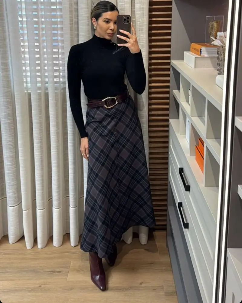  Fitted Turtleneck With a Plaid Wrap Skirt
