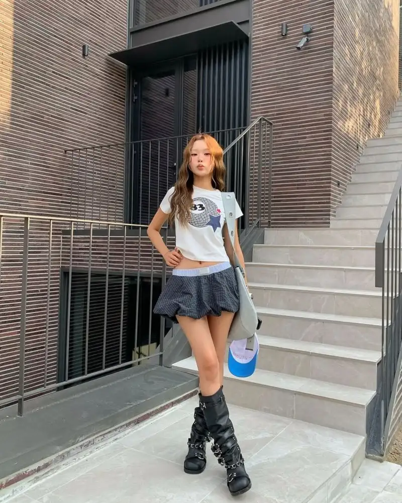  Graphic Baby Tee With a Pleated Mini