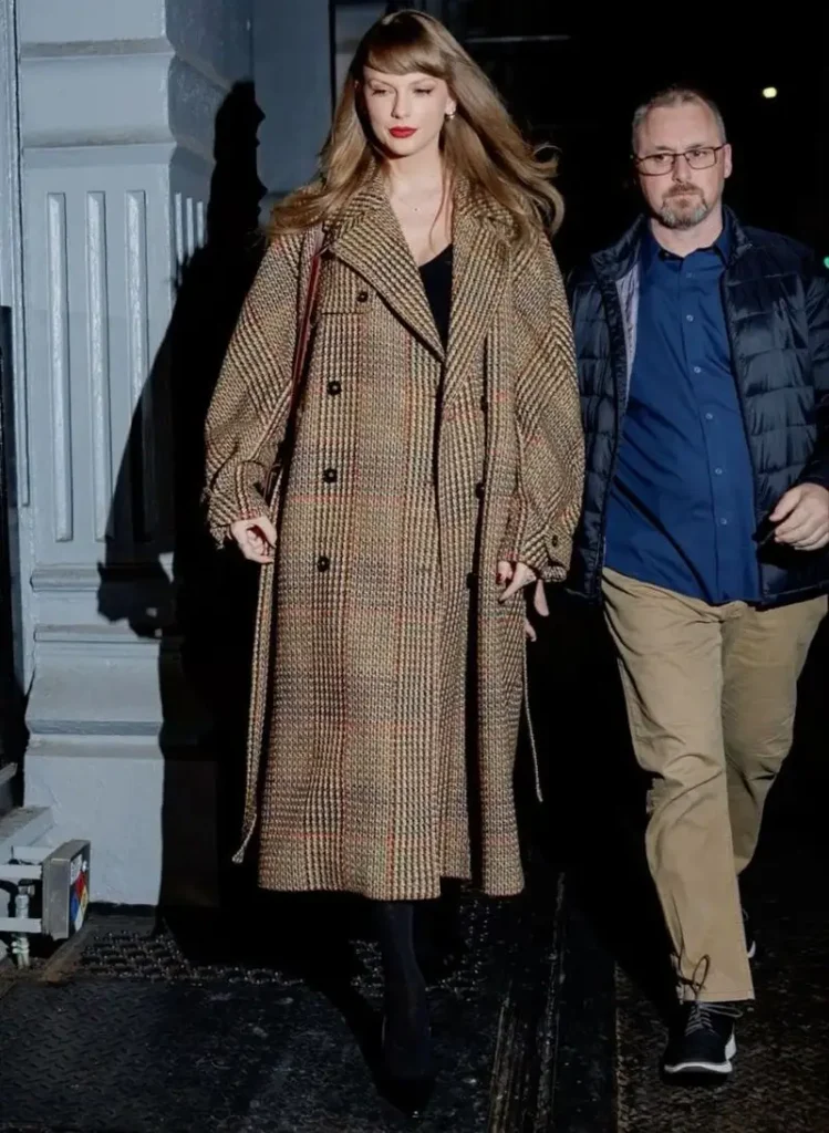 Heritage Check Coat With a Black Base
