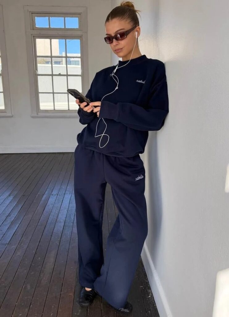 Monochrome Navy Sweat Set With Wide-Leg Pants