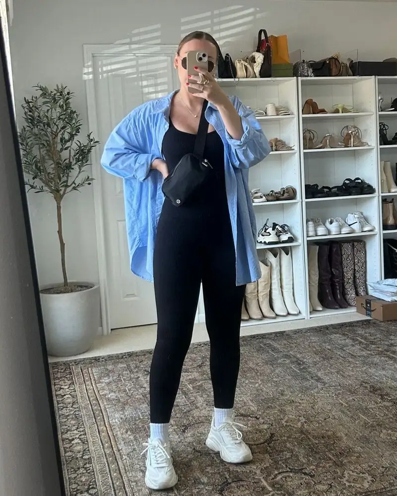Oversized Oxford Shirt With Leggings and Sneakers