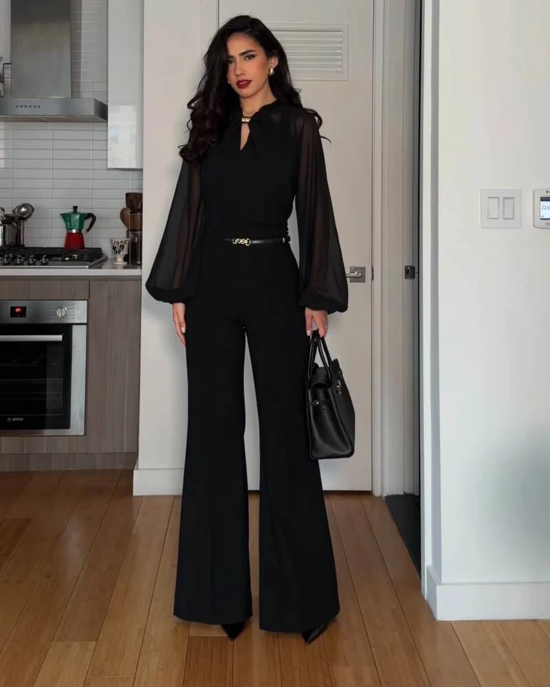 Statement Blouse With Wide-Leg Black Trousers