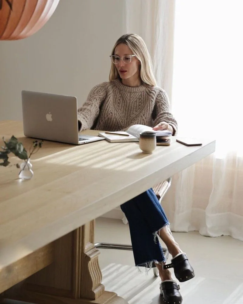 What Makes an Office Outfit Comfortable All Day