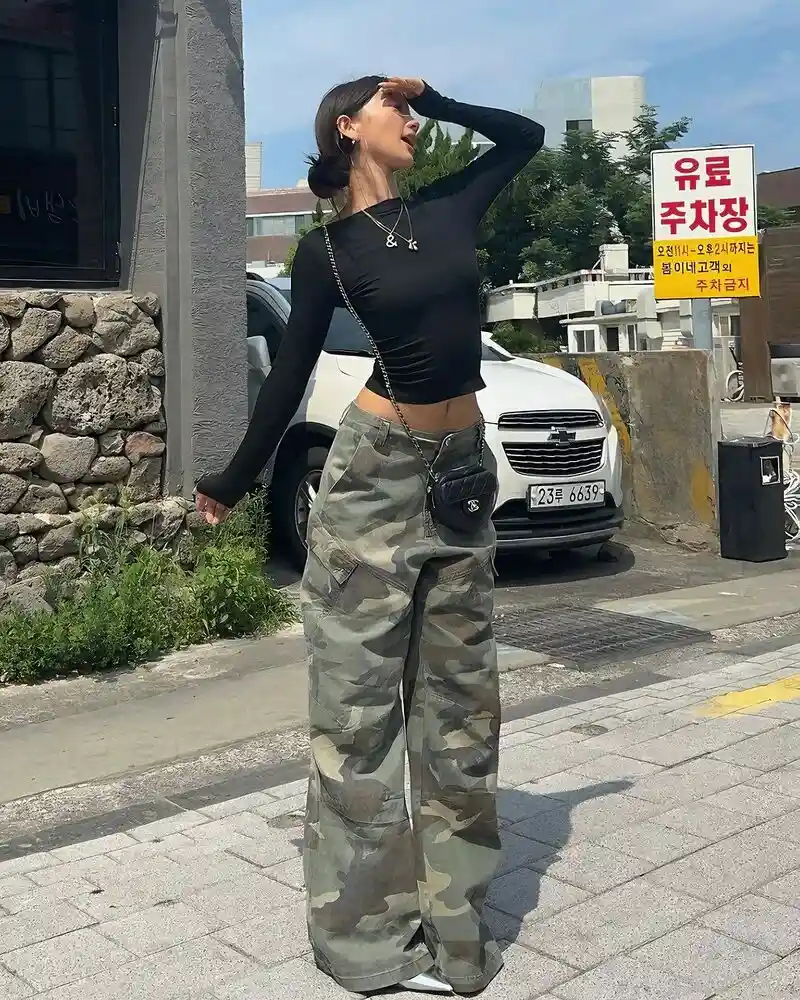 Fitted Black Top With Camo Cargo Pants