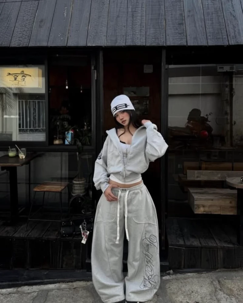 Gray Sweats With Shape